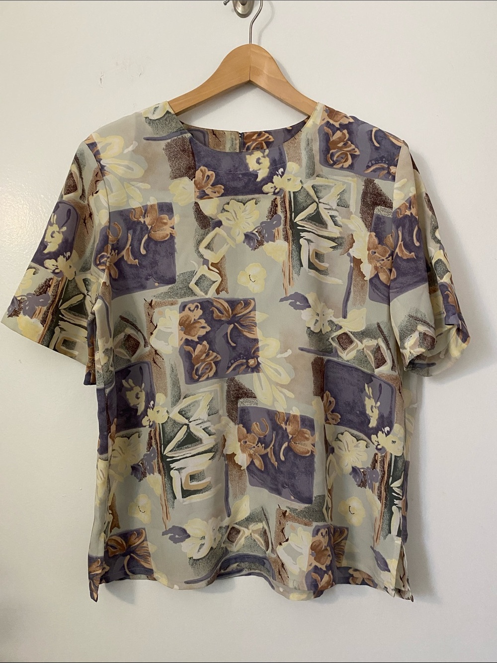 Vintage Floral Abstract Print Short-Sleeve Shirt - Cream & Purple